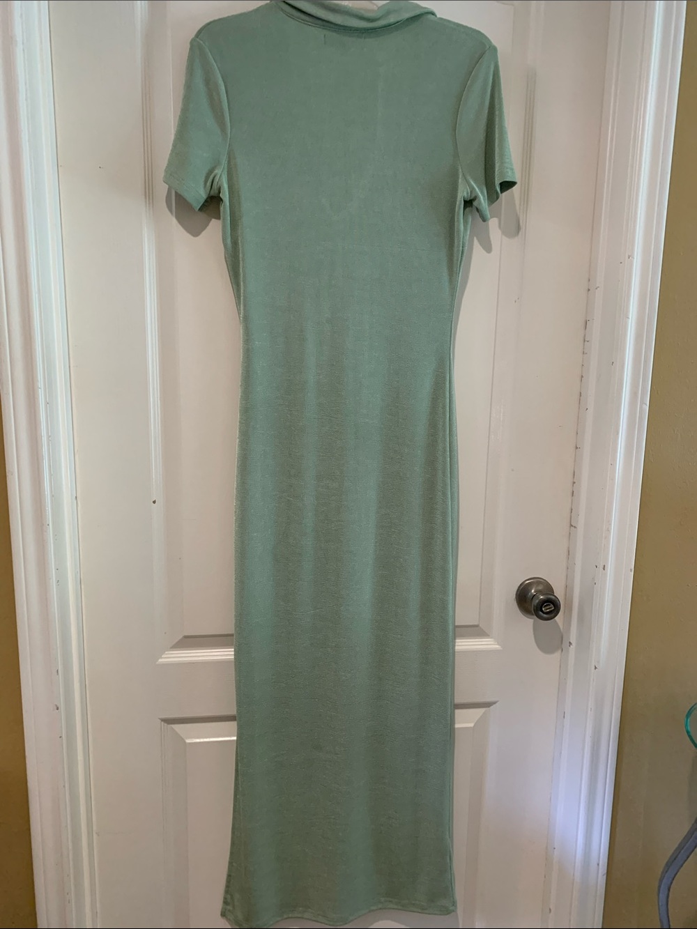 Motel Rocks Sage Green Collared V-Neck Maxi Dress - Short Sleeve - Picture 5 of 8